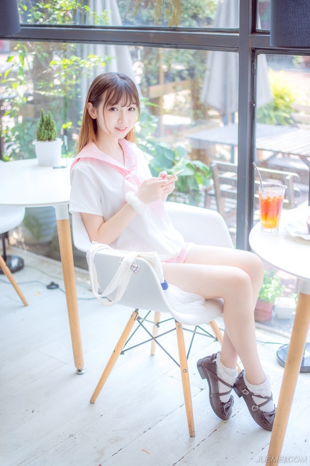 生活不是只有爱情，但你是我的生活。